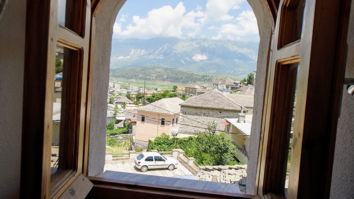 The Home Of Diplomacy Gjirokastër Exteriör bild