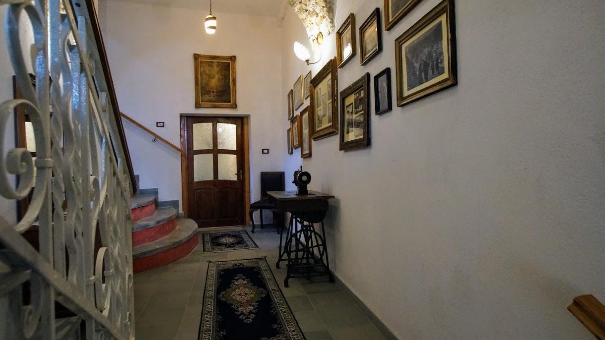 The Home Of Diplomacy Gjirokastër Exteriör bild