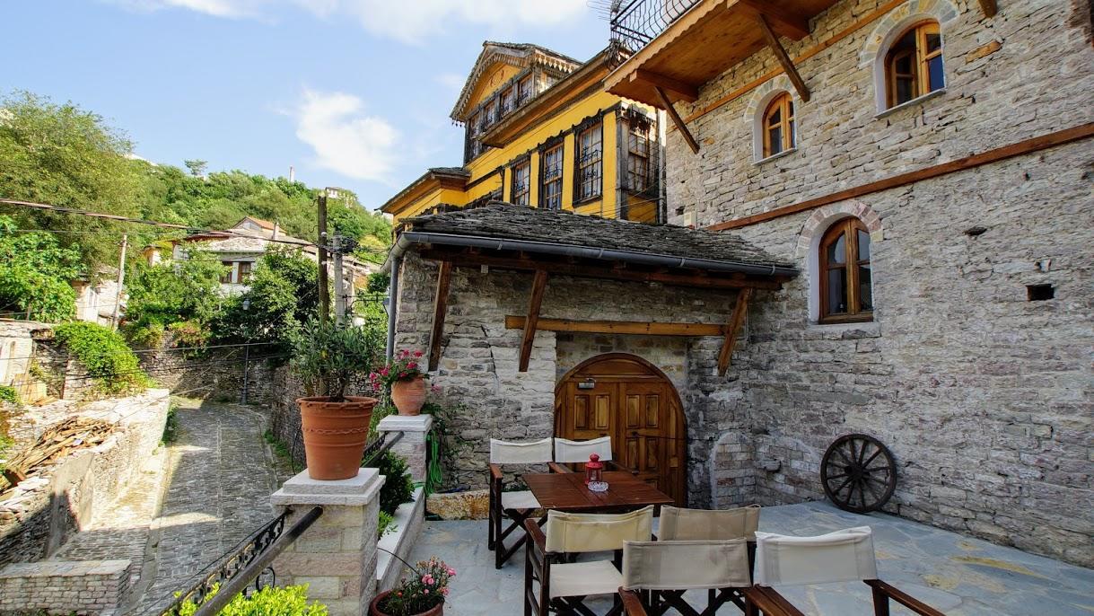The Home Of Diplomacy Gjirokastër Exteriör bild