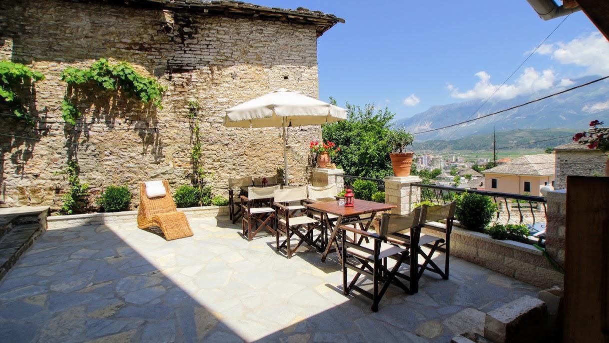The Home Of Diplomacy Gjirokastër Exteriör bild