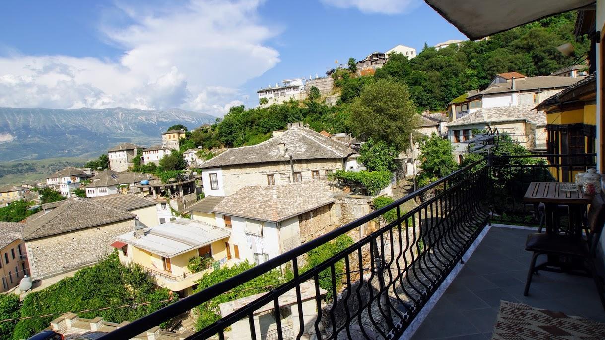 The Home Of Diplomacy Gjirokastër Exteriör bild